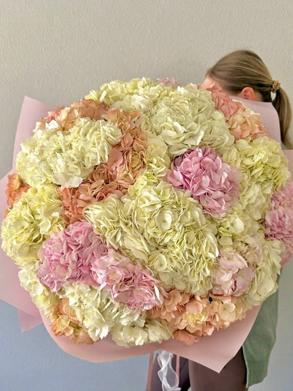 Bouquet     “Cloud of Grace”