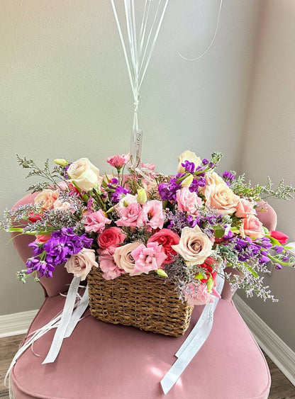 Set of basket and balloons